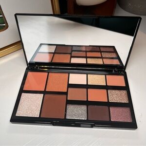 Laura Geller Passport to Pretty Wanderlust Collection Eyeshadow Palette Nudes